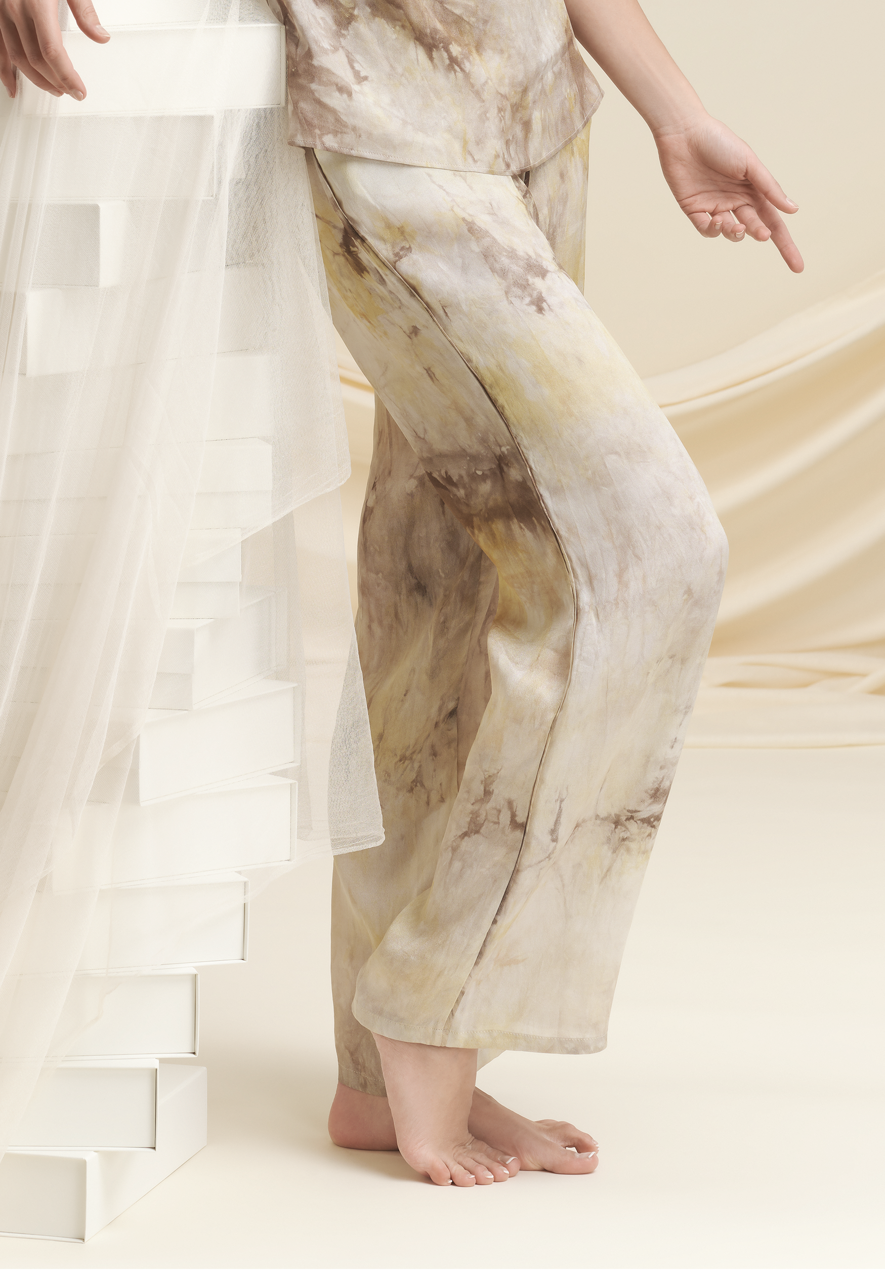 Détail ganse latérale pantalon Élévation – batik de soie Maison Ohr