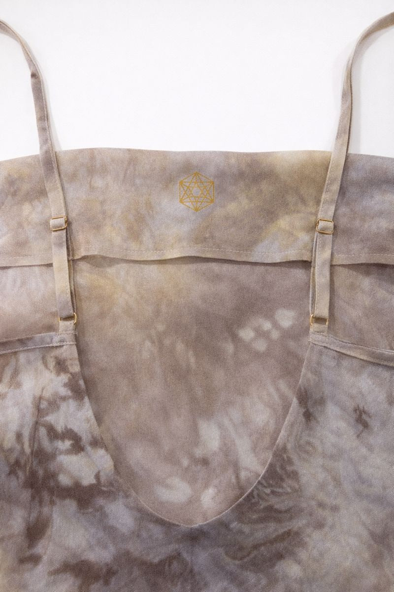 Détail impression géométrie sacrée -Top Plénitude batik de soie – Maison Ohr