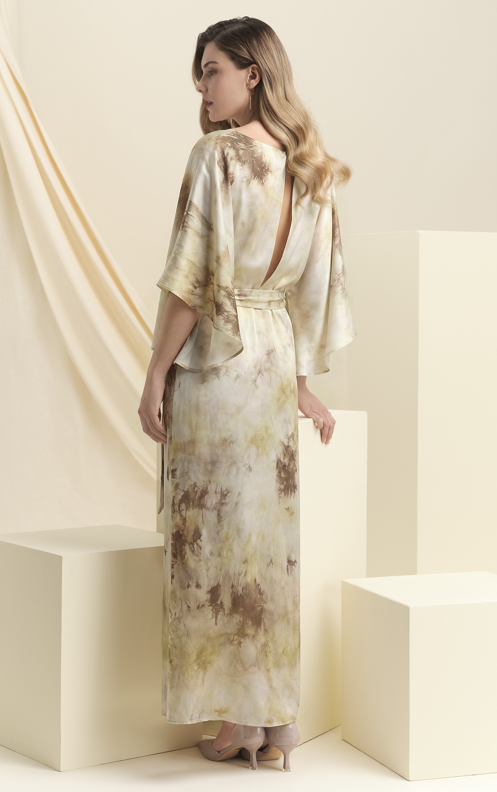 Robe fendue batik de soie vue dos – Maison Ohr